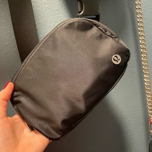 Lululemon belt bag black with silver